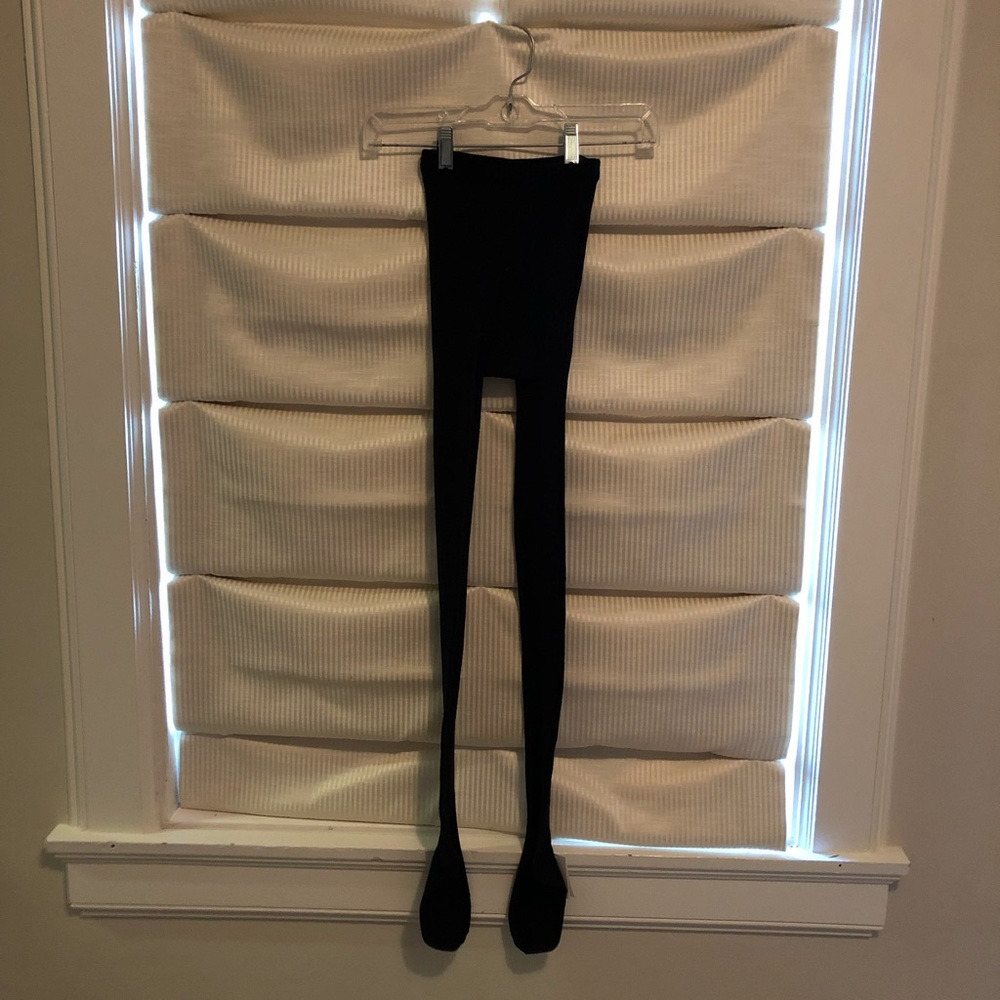 Black Abercrombie tights